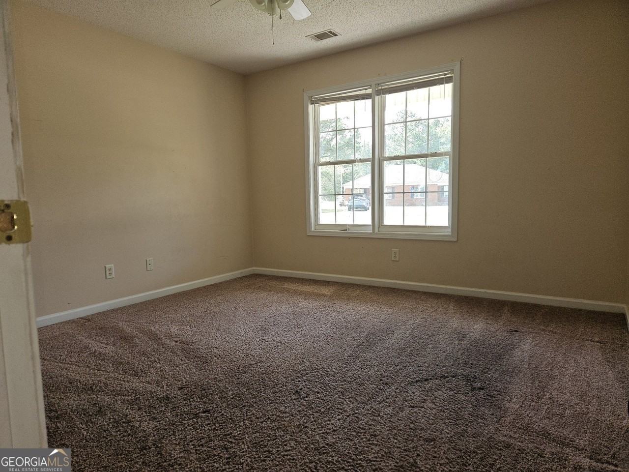 1210 Beaver Creek Dr #B - Photo 5 of 8