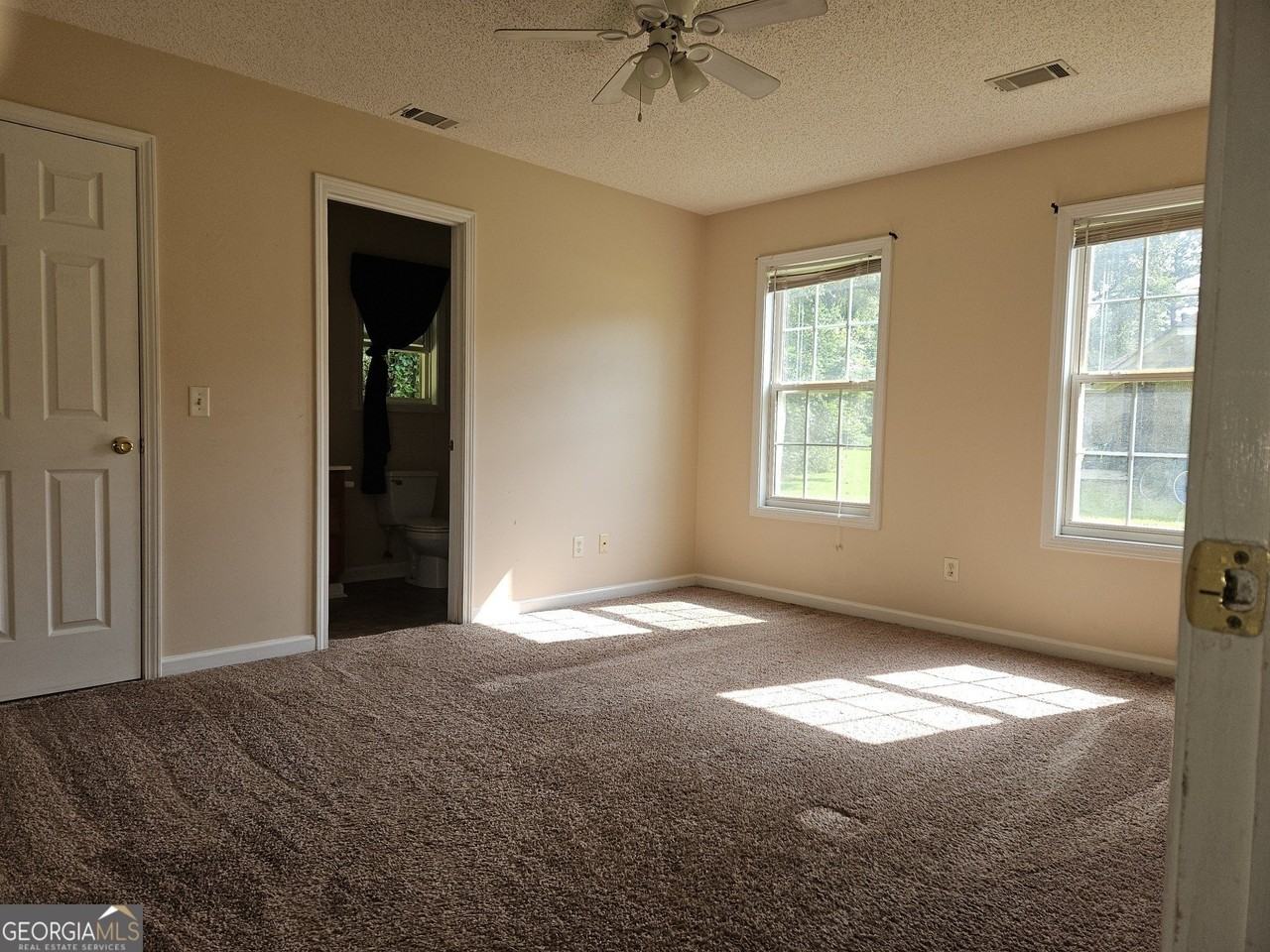 1210 Beaver Creek Dr #B - Photo 6 of 8