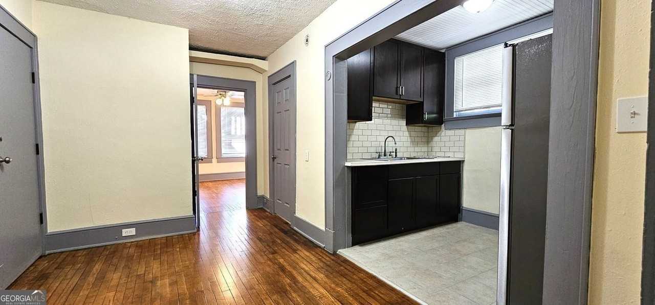 800 Verner St Nw #4 - Photo 3 of 14