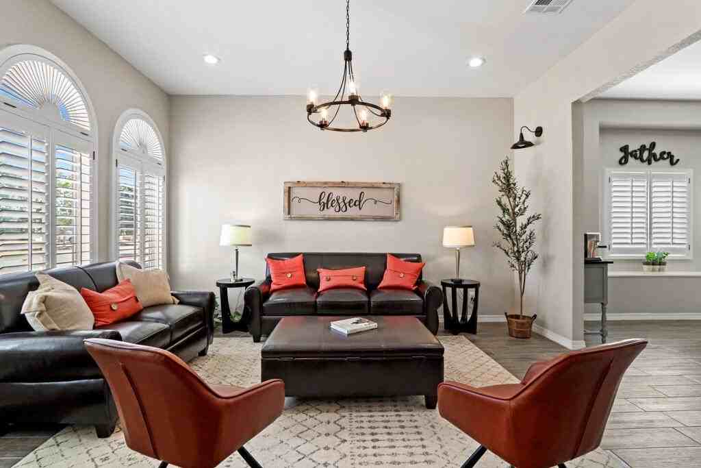 2037 Shreya St - Photo 7 of 40