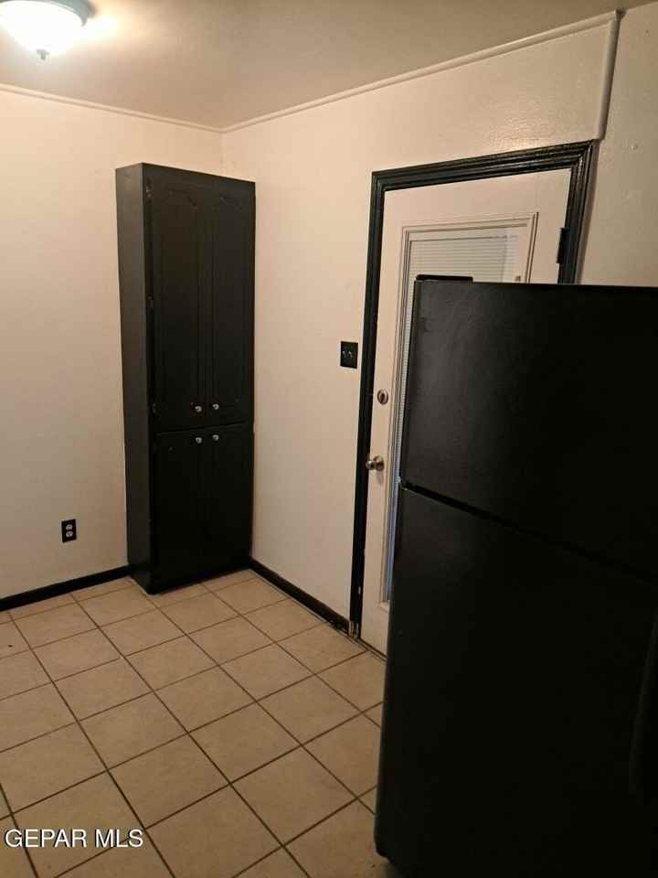 986 Gloria St - Photo 6 of 16