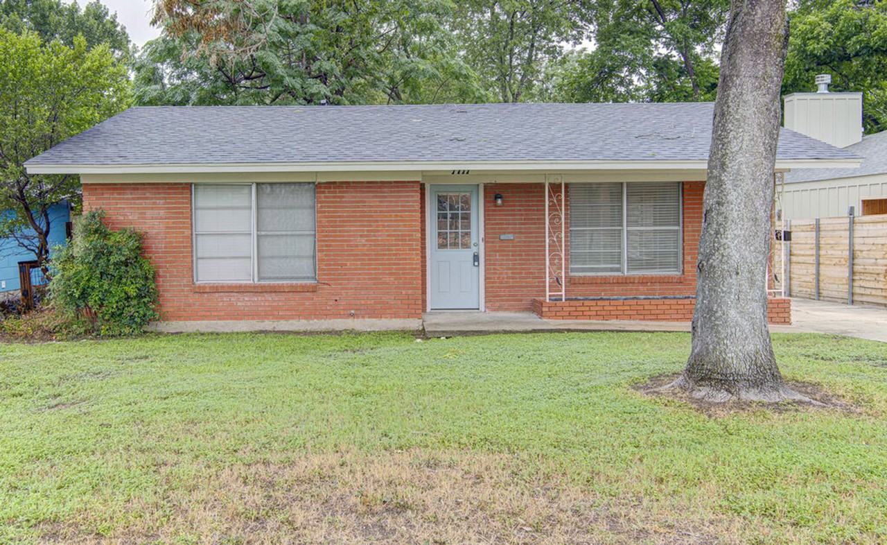 1711 Brentwood St - Photo 2 of 40