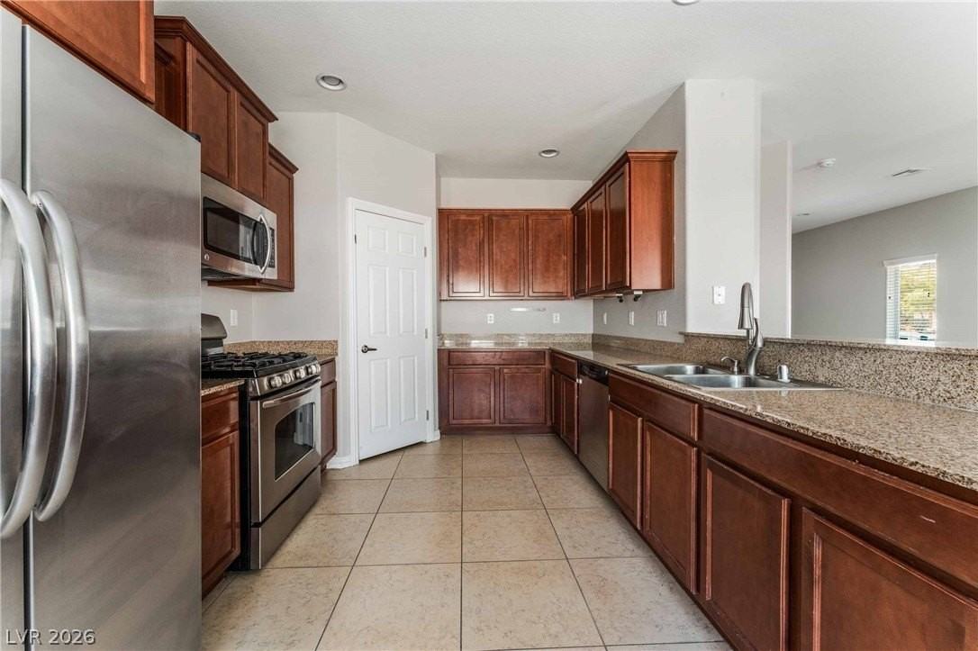 6048 Stern Cove Ct - Photo 5 of 21