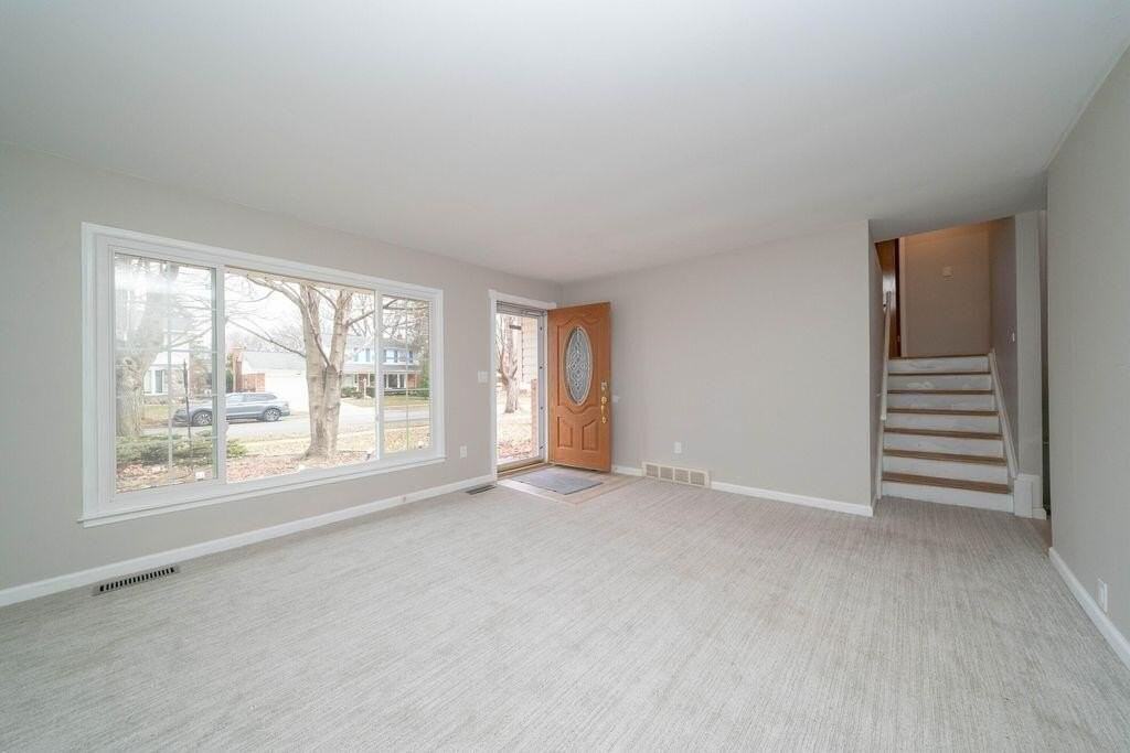 3212 Lockridge Dr - Photo 3 of 16