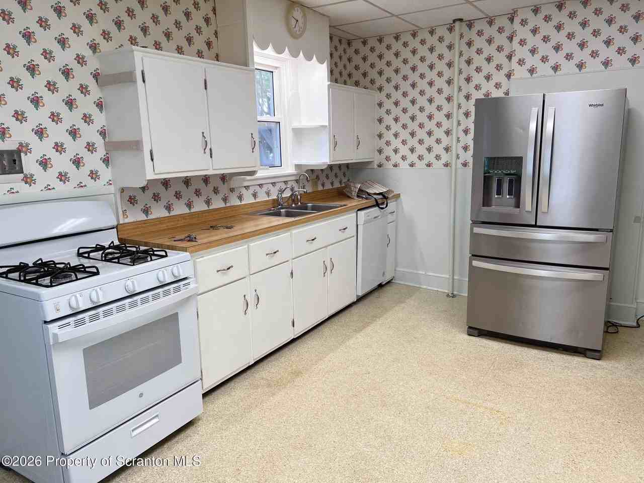 1707 Monroe Ave - Photo 5 of 21