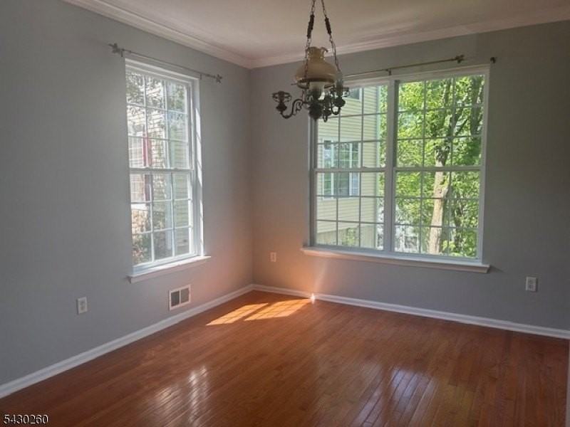 305 Winding Hill Dr - Photo 4 of 16