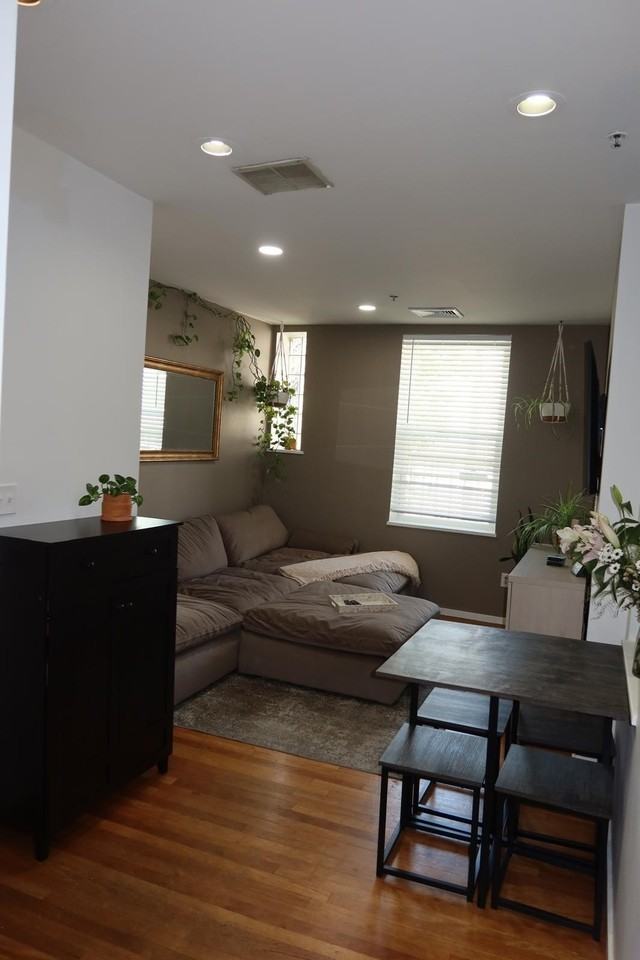 716 Adams St #3W - Photo 5 of 12