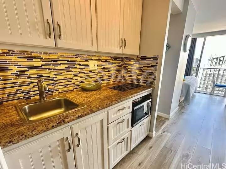 2427 Kuhio Ave #2404 - Photo 5 of 21