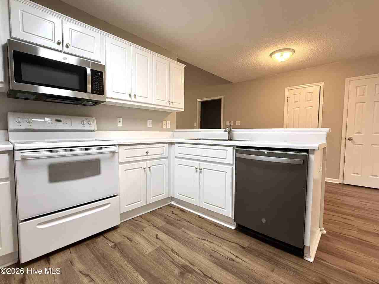 453 Connemara Trl - Photo 5 of 15