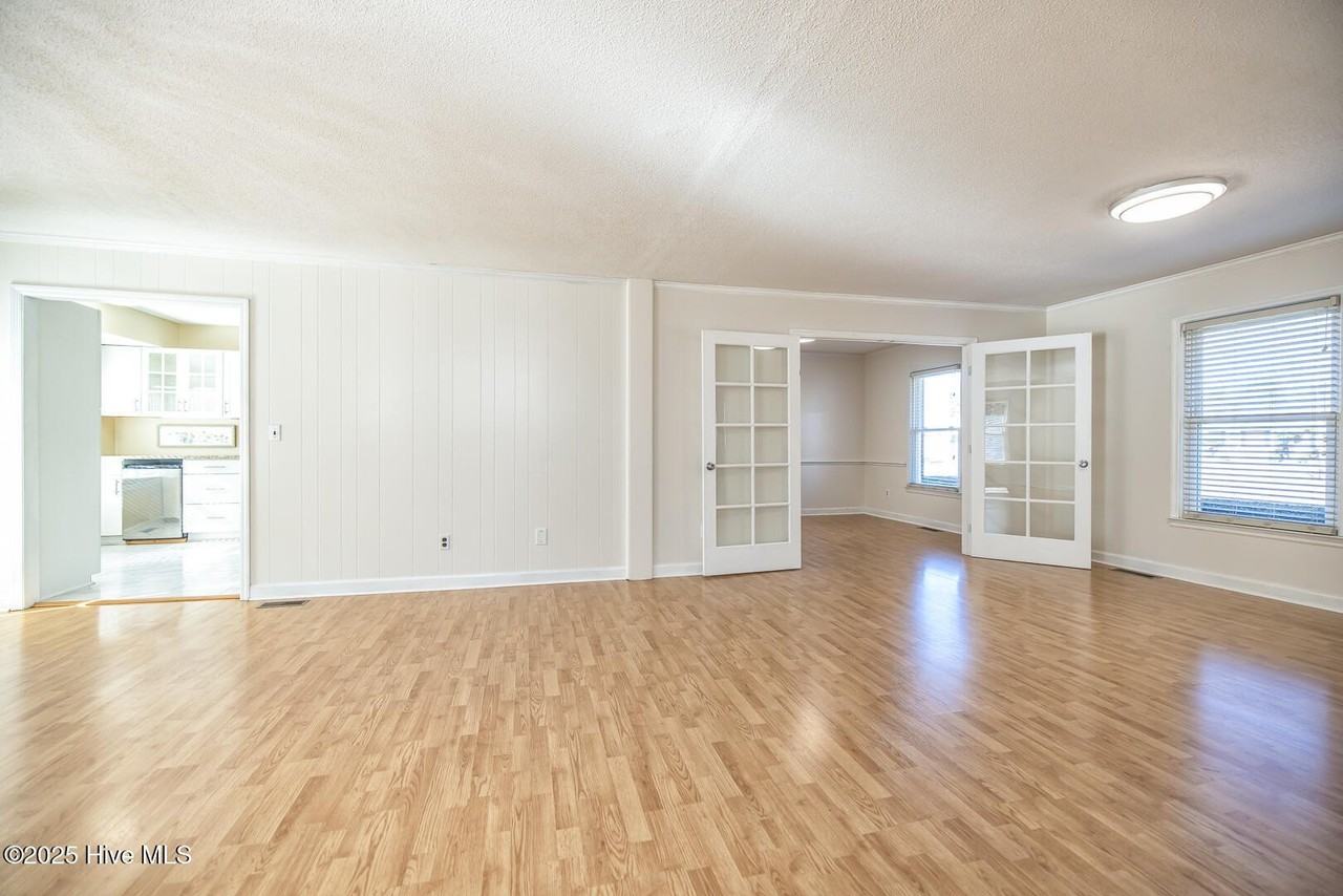 310 Rl Honeycutt Dr - Photo 5 of 43
