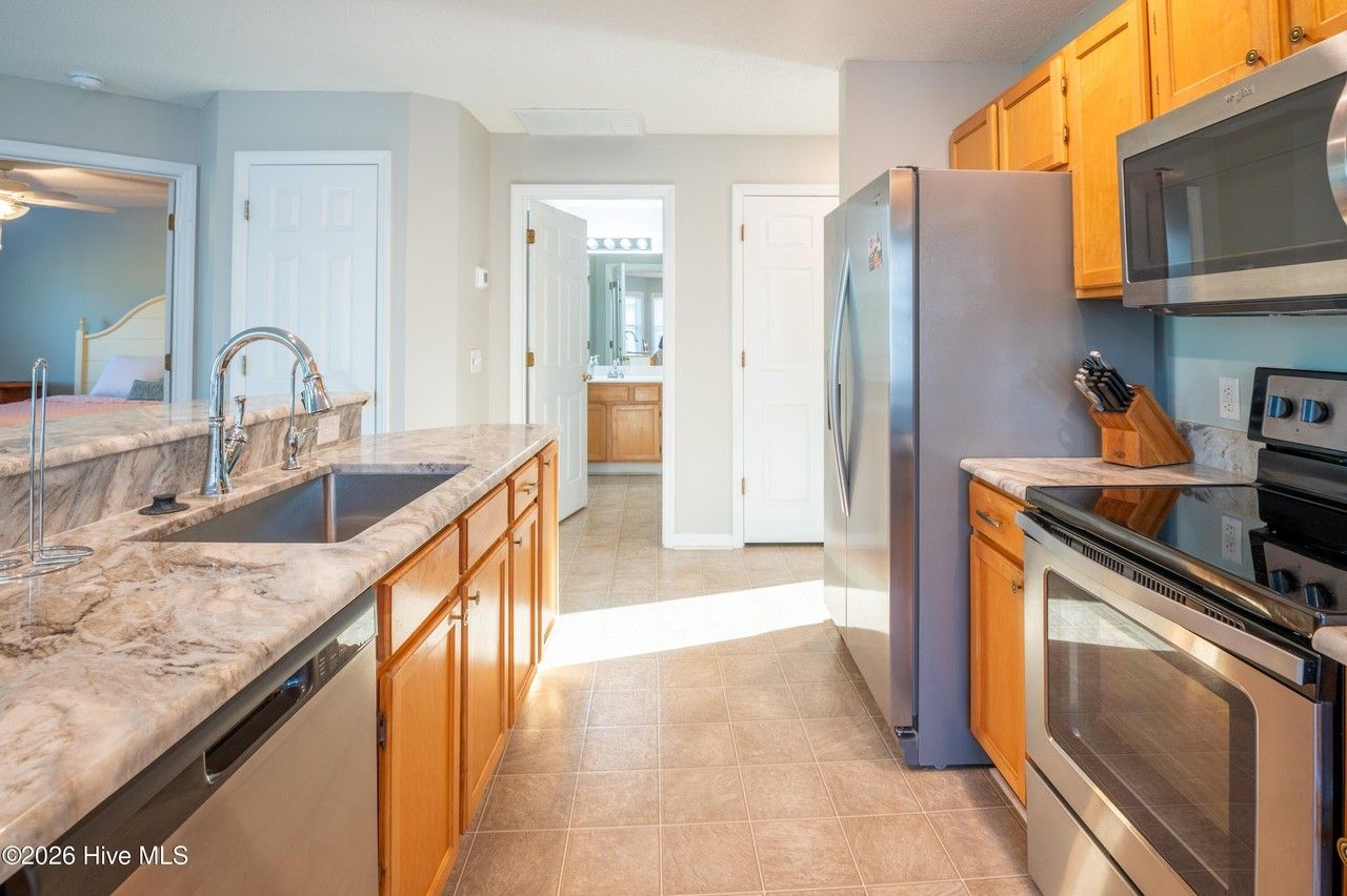 3030 Marsh Winds Cir #705 - Photo 2 of 18