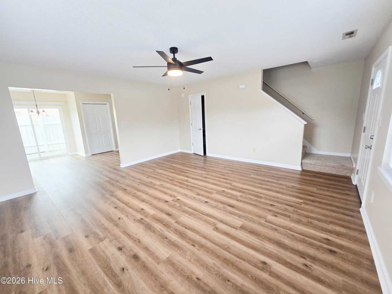 14 Pirates Cove Dr - Photo 4 of 17