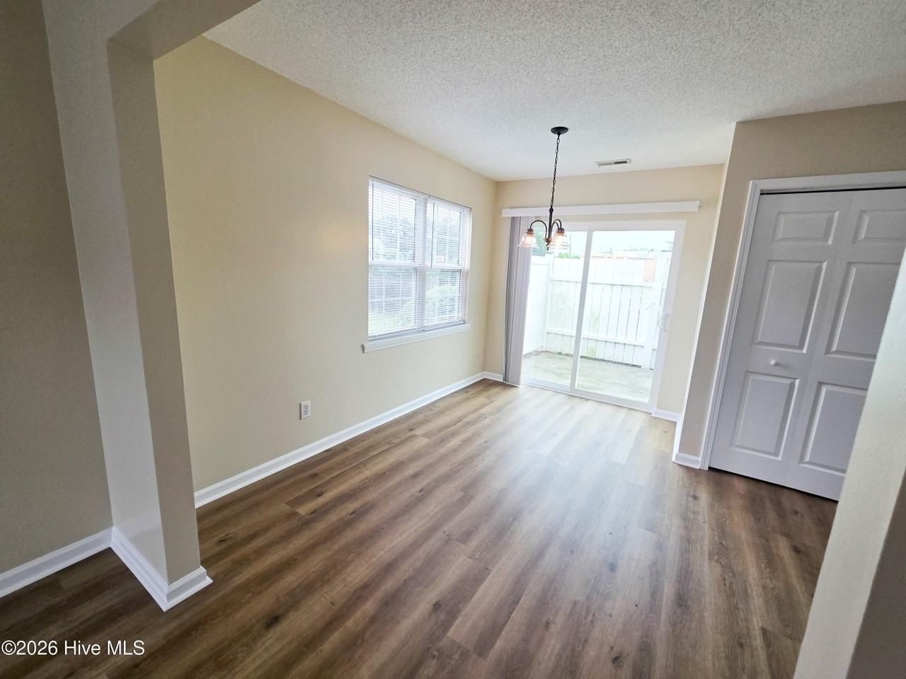 14 Pirates Cove Dr - Photo 5 of 17
