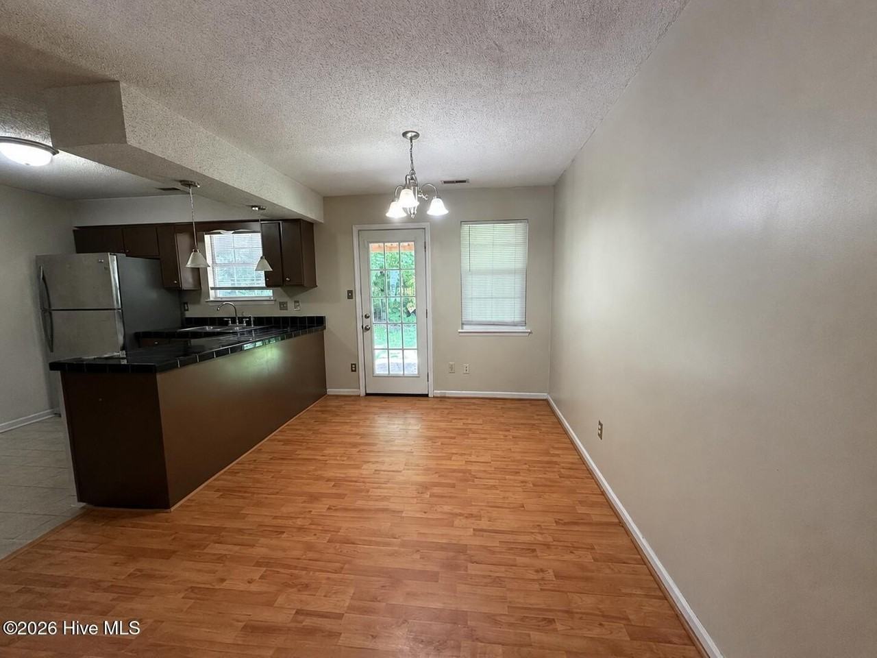 2910 Norbrick St - Photo 4 of 12