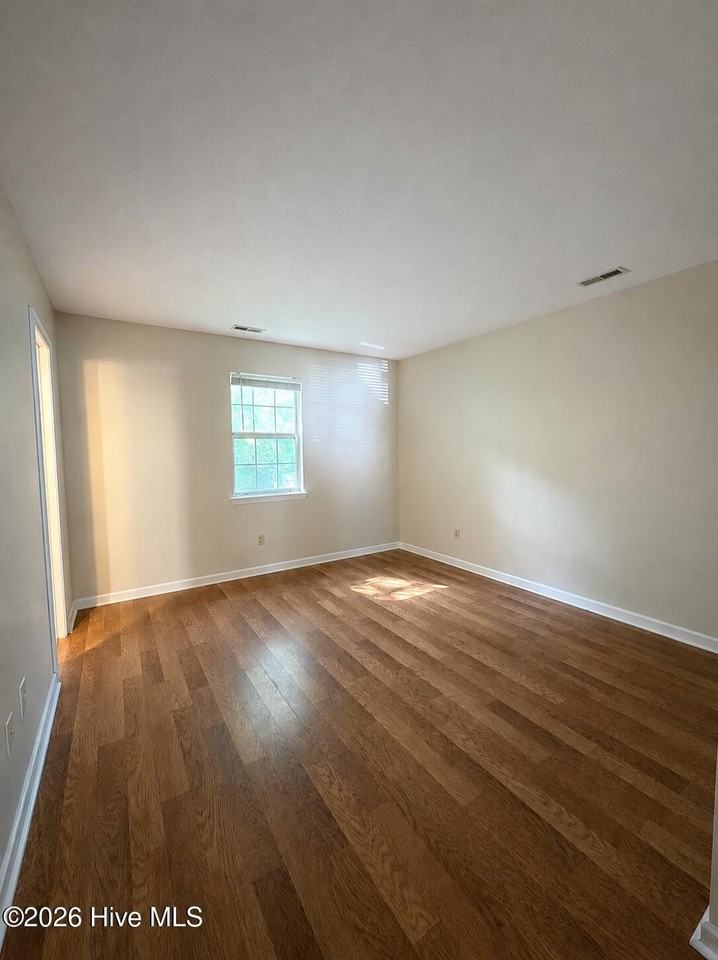 2910 Norbrick St - Photo 6 of 12
