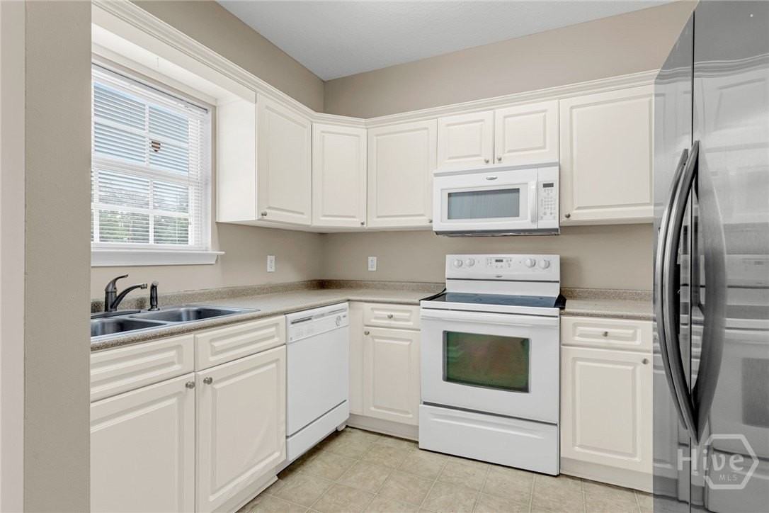13 Cypress Ln - Photo 5 of 26