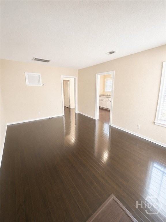 1320 E 54th St - Photo 3 of 7
