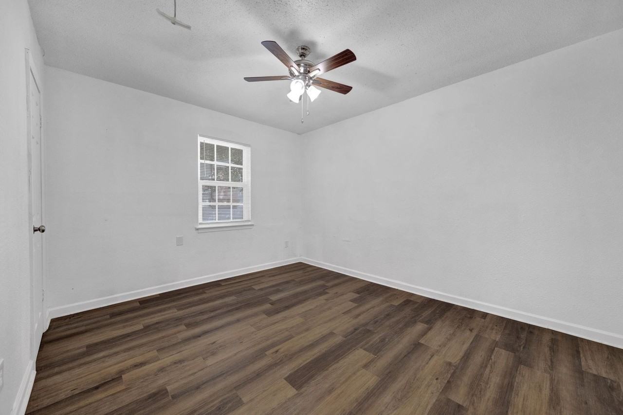 2966 Yale Ave #7 - Photo 7 of 24