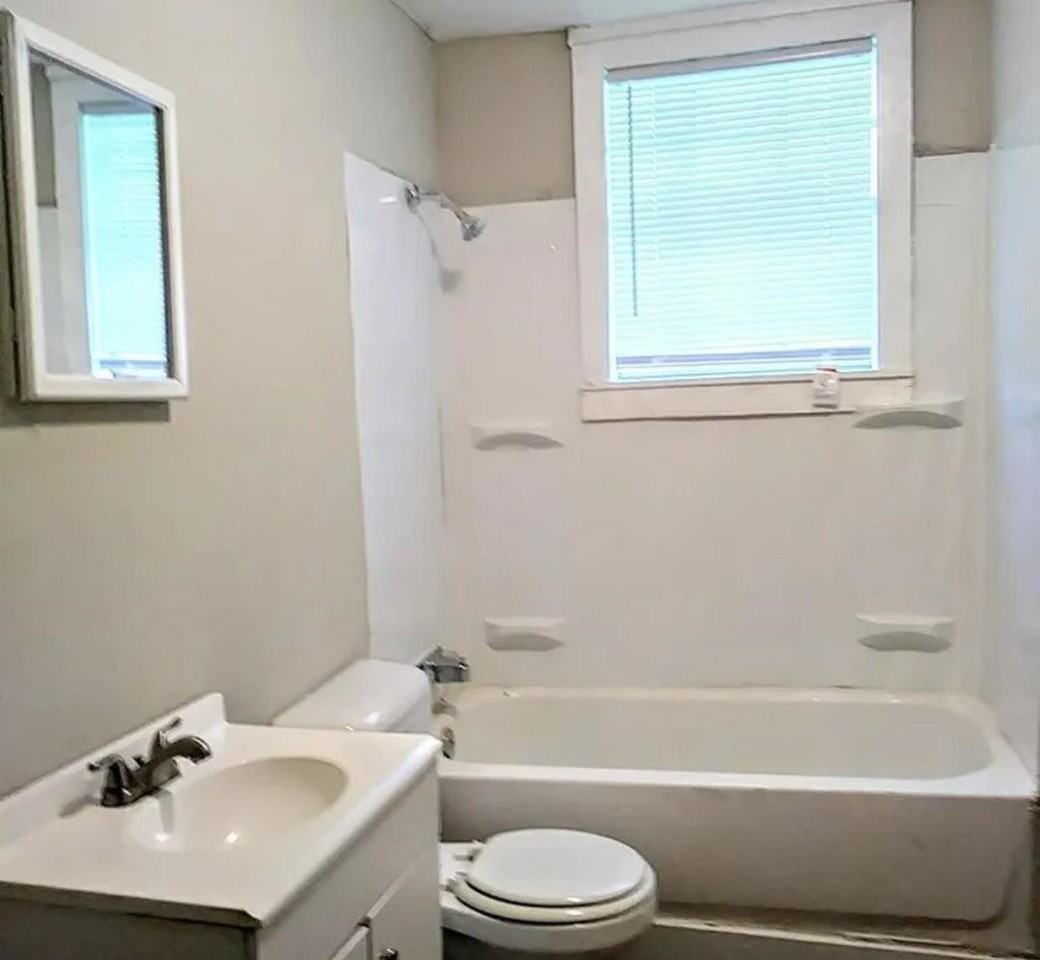 1008 Walk Rd - Photo 6 of 6
