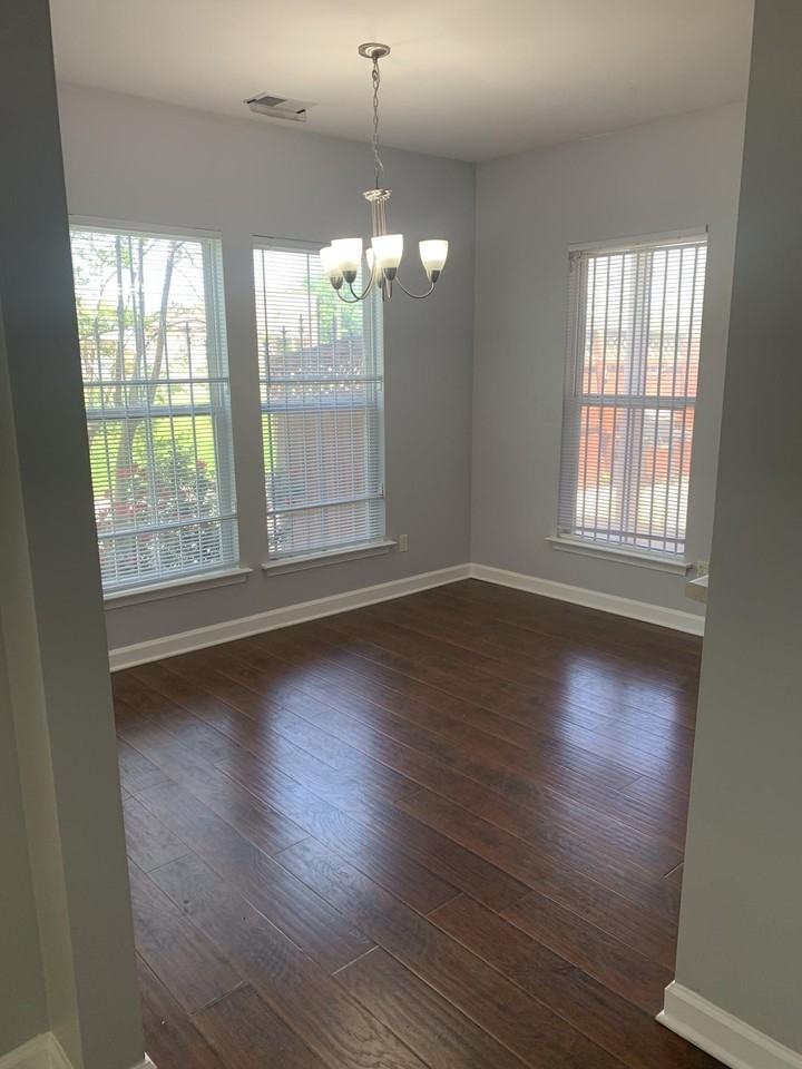 158 Keel Ave - Photo 3 of 22