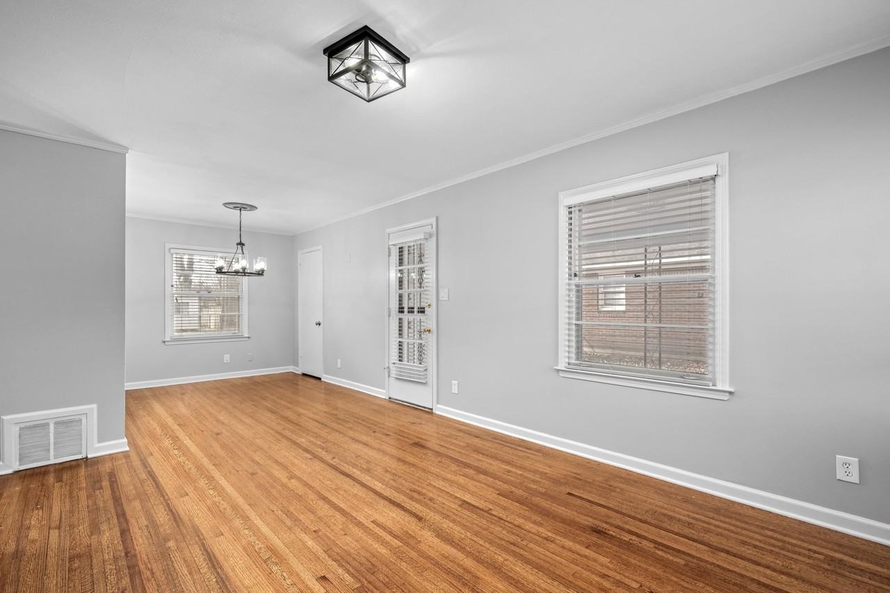1453 Colonial Rd - Photo 6 of 40