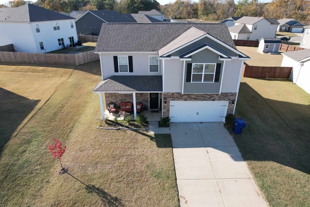 35 Witherspoon Dr - Photo 2 of 40