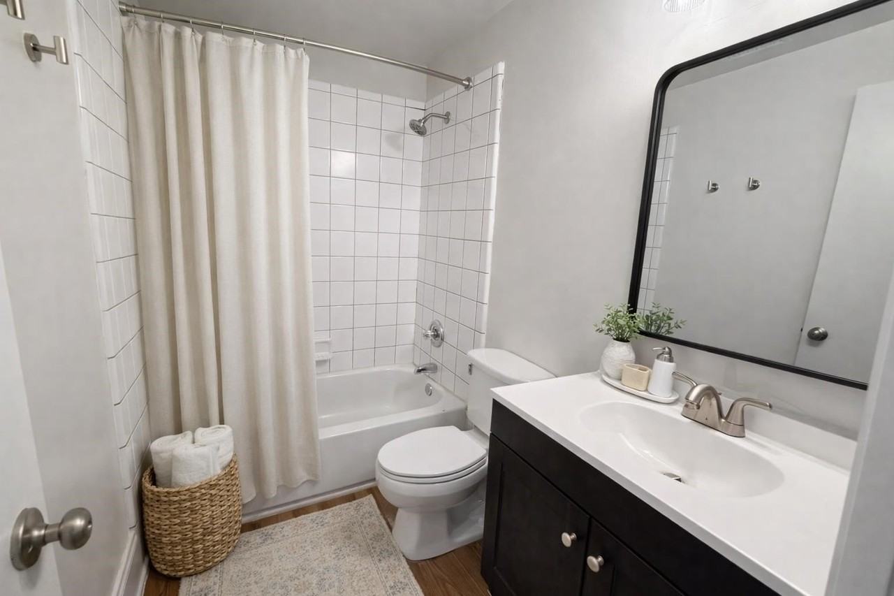 129 Talbot Ave #103 - Photo 5 of 5