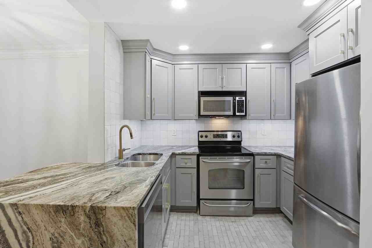 5400 Park Ave #205 - Photo 2 of 30