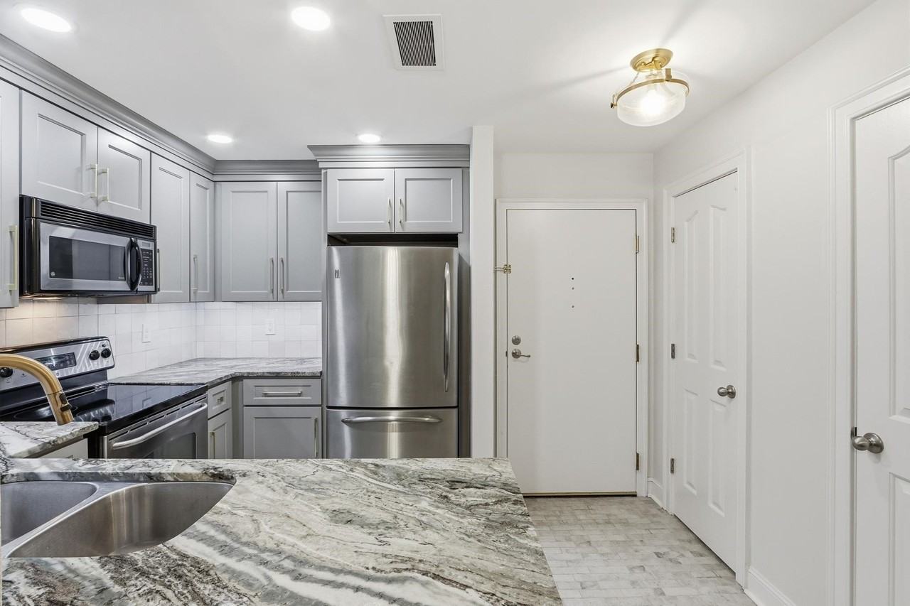 5400 Park Ave #205 - Photo 3 of 30