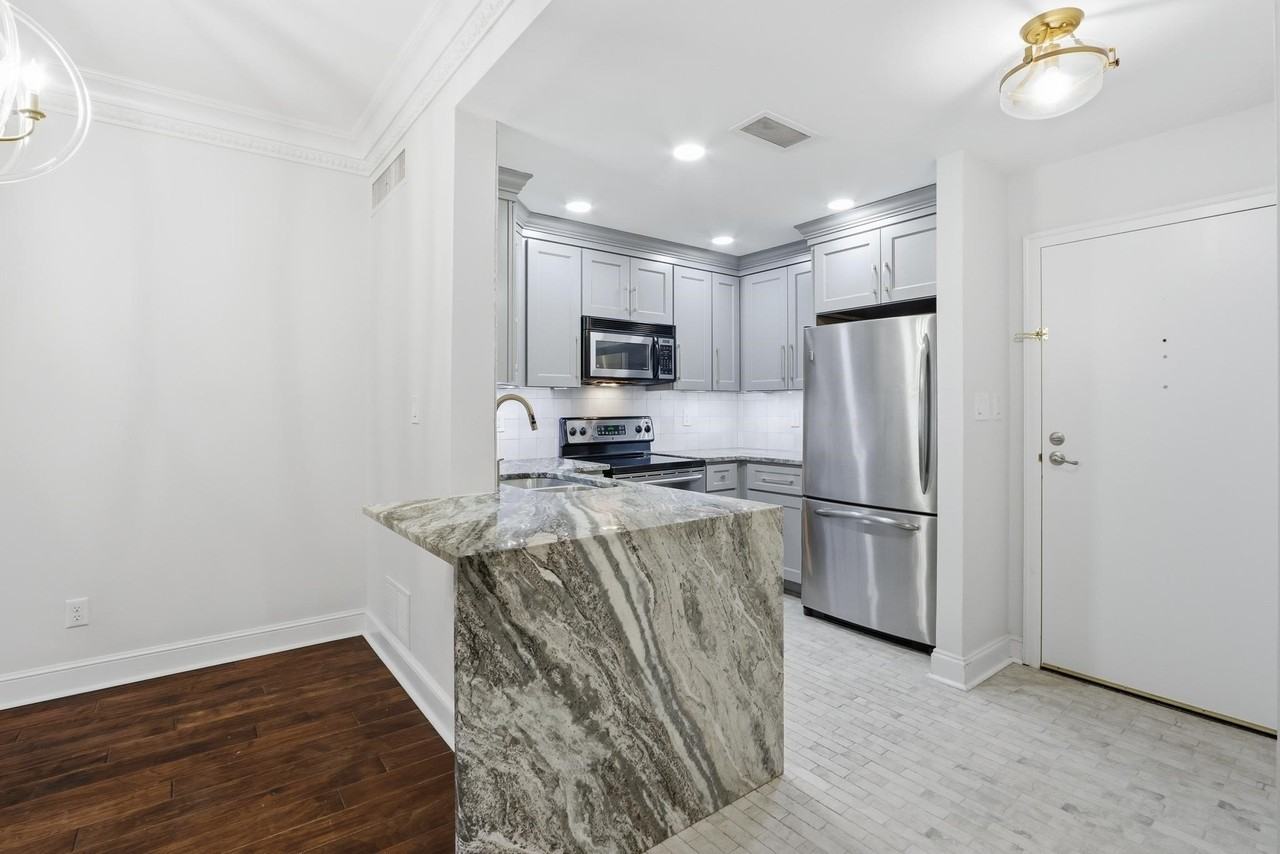 5400 Park Ave #205 - Photo 4 of 30