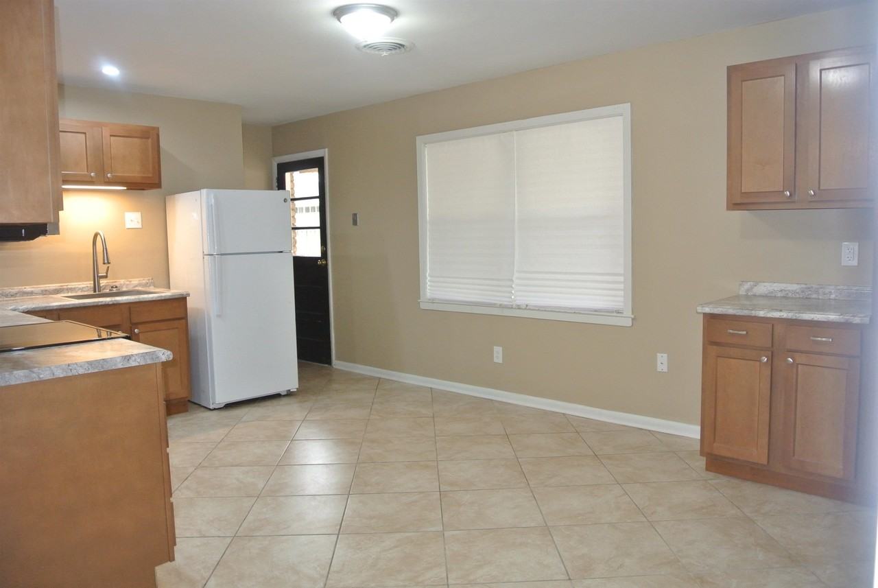 426 Cardinal Dr - Photo 6 of 21