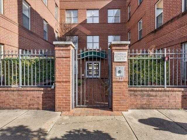 580 S Main St #204