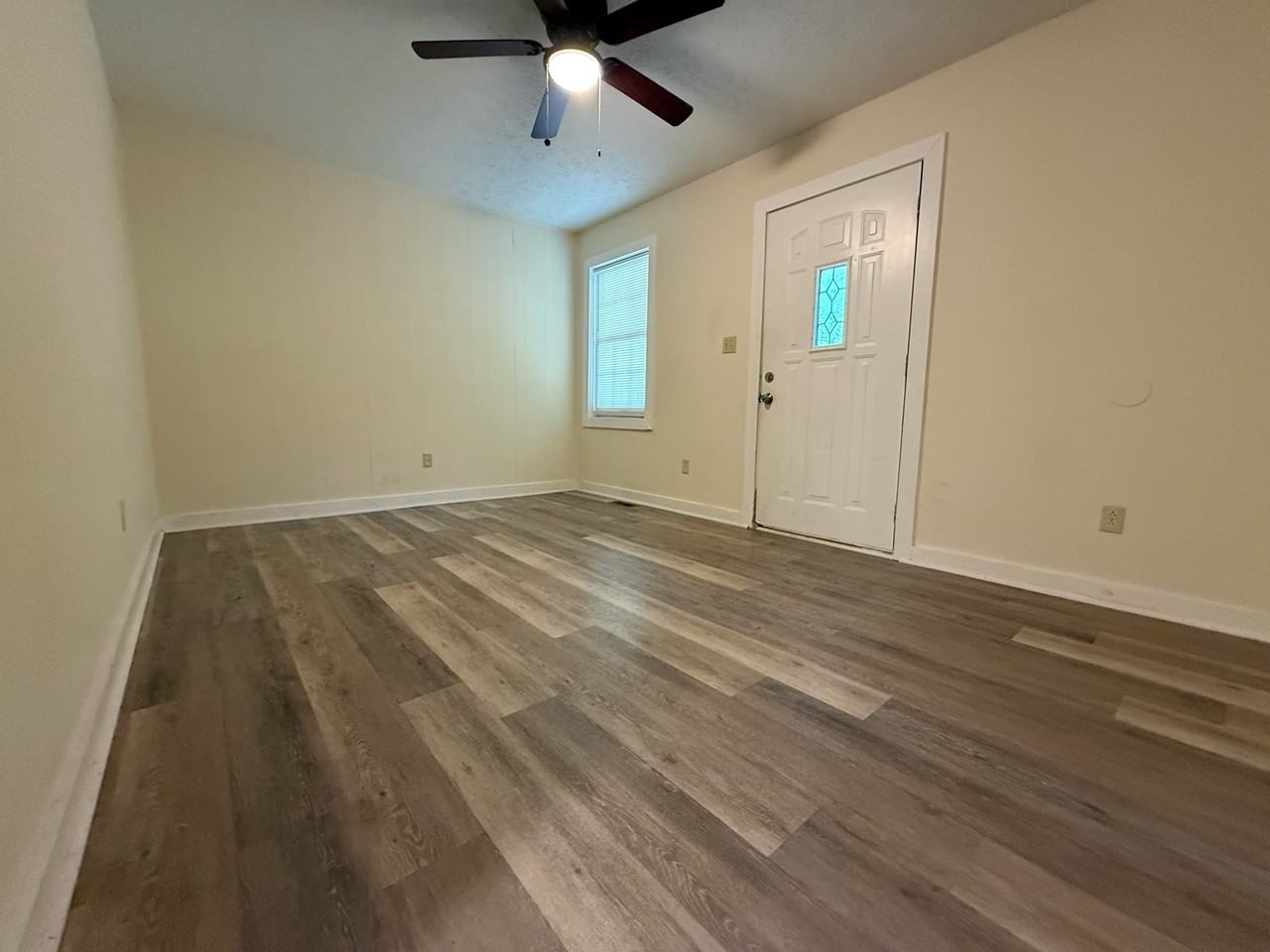 307 Reeceburg Rd Se #1 - Photo 2 of 8