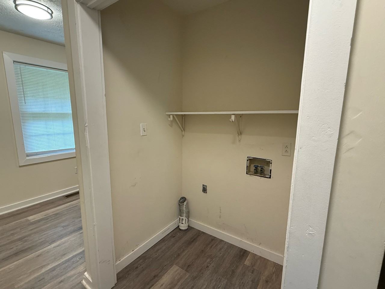 307 Reeceburg Rd Se #1 - Photo 4 of 8