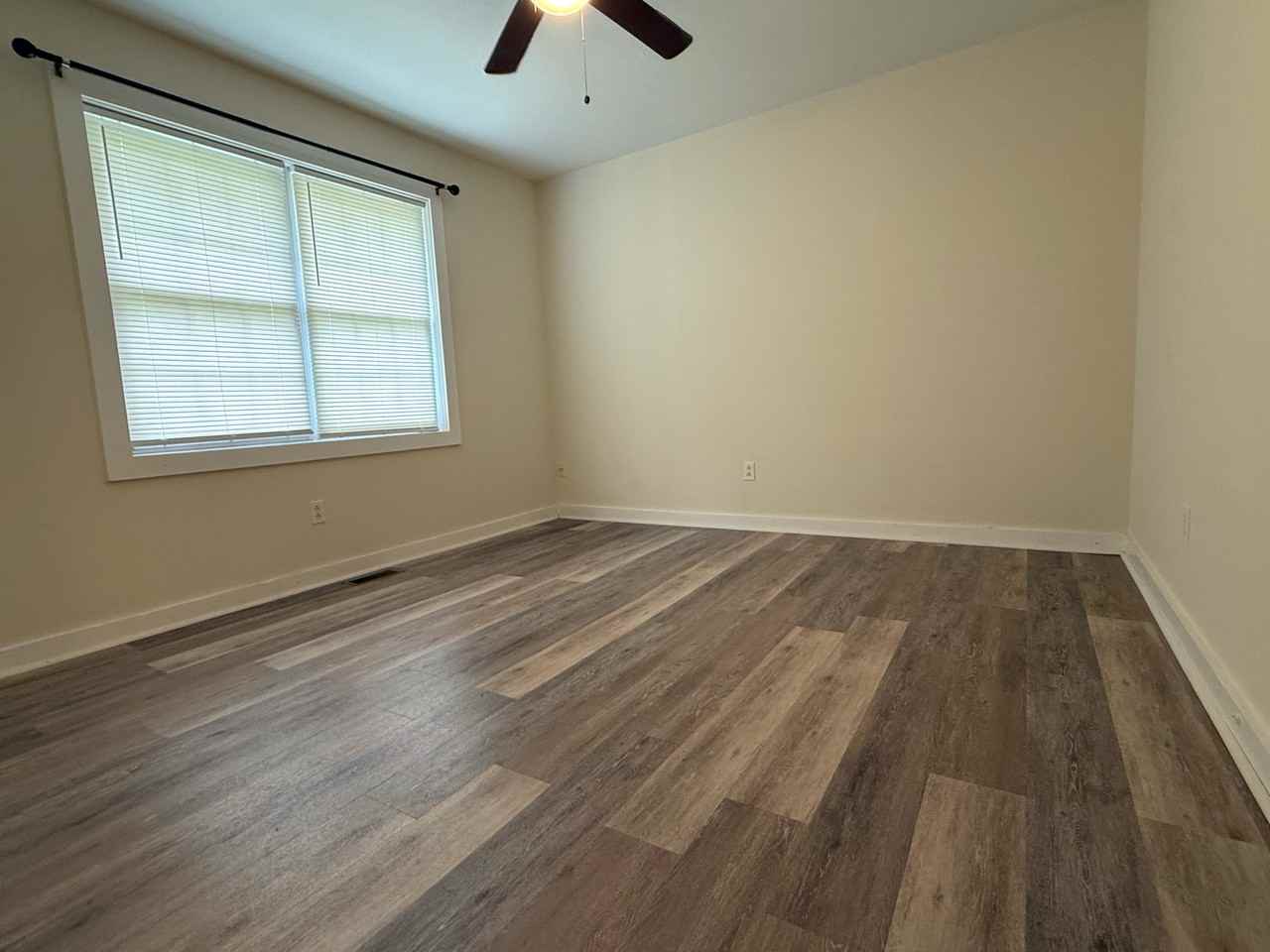 307 Reeceburg Rd Se #1 - Photo 6 of 8