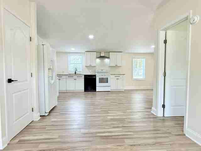 2729 Southern Aire Rd #1 - Photo 4 of 36