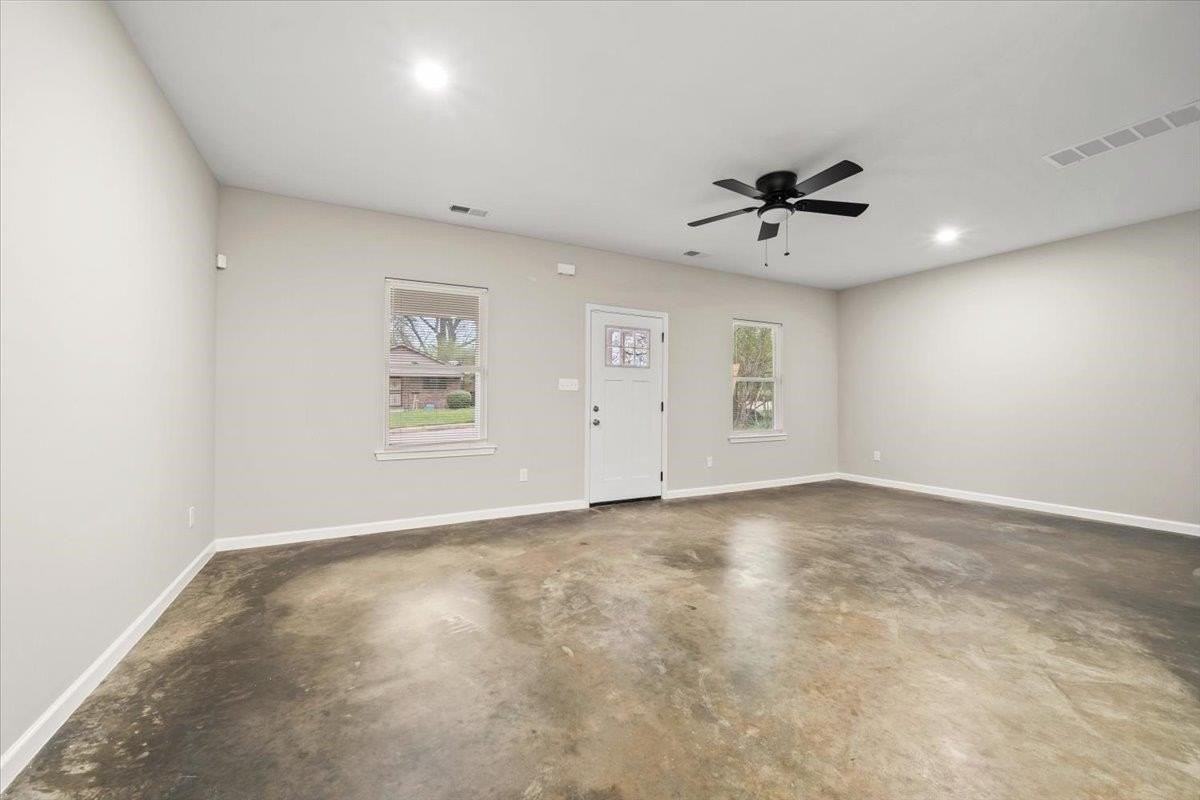 2845 Yale Ave - Photo 3 of 23