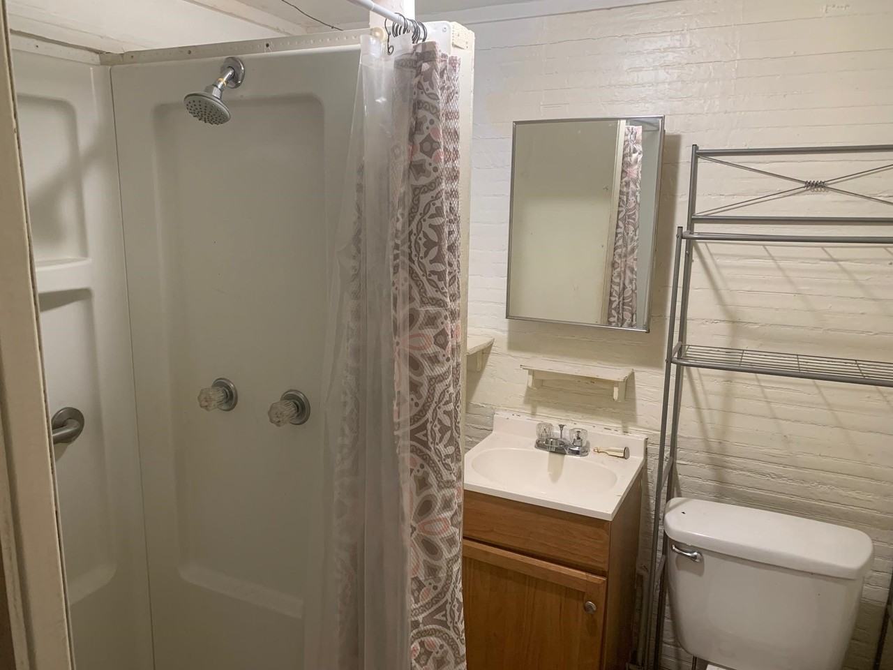 3578 Vernon Ave - Photo 5 of 9