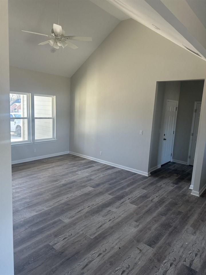 215 Bass Ave S - Photo 5 of 7