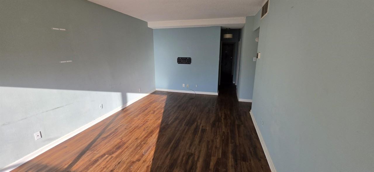1271 Poplar Ave #508 - Photo 6 of 24