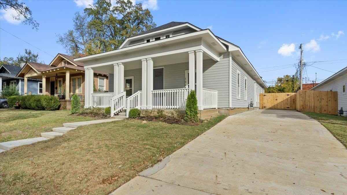 1068 Bruce St - Photo 2 of 27