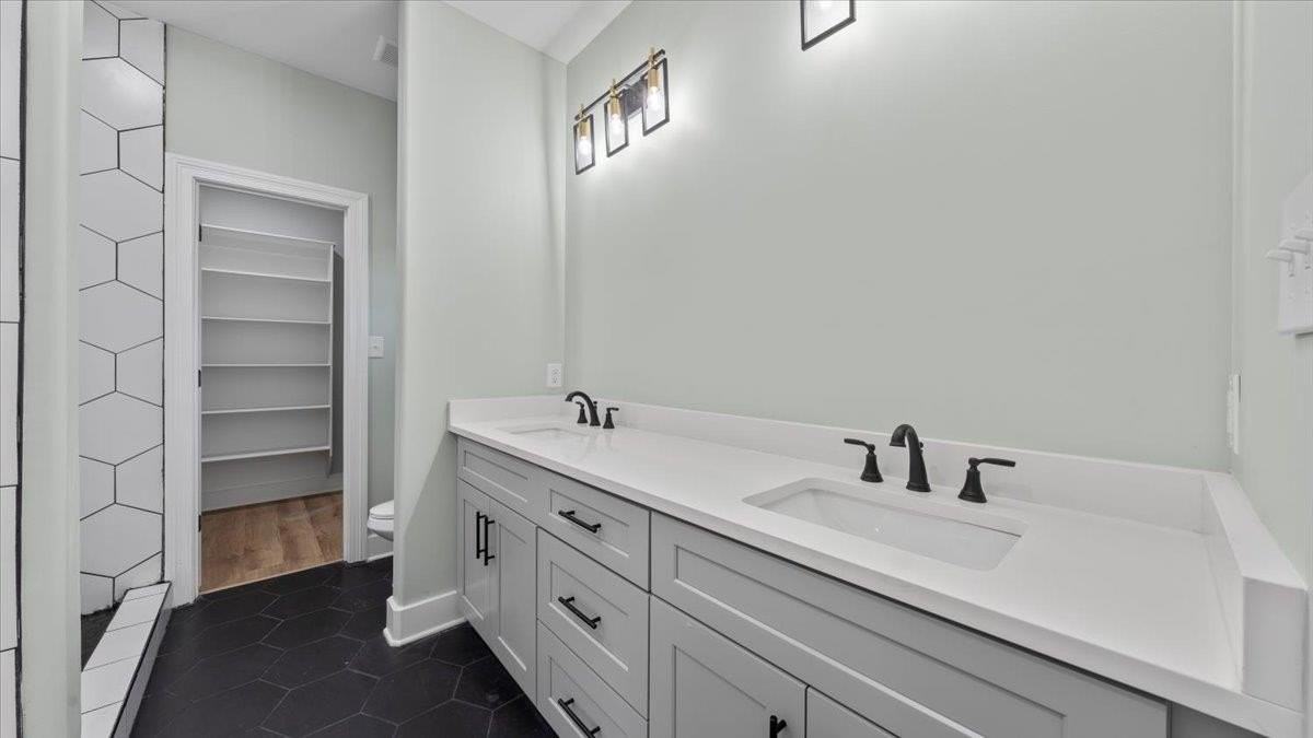 1068 Bruce St - Photo 6 of 27