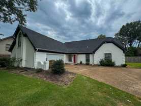 3945 Windyke Dr - Photo 1 of 1