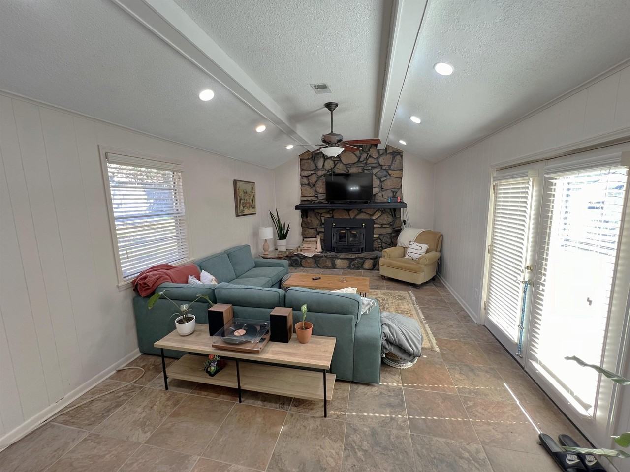 2440 Arthur Rd - Photo 6 of 18