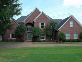 featured image of 2520 Fox Hill Dr