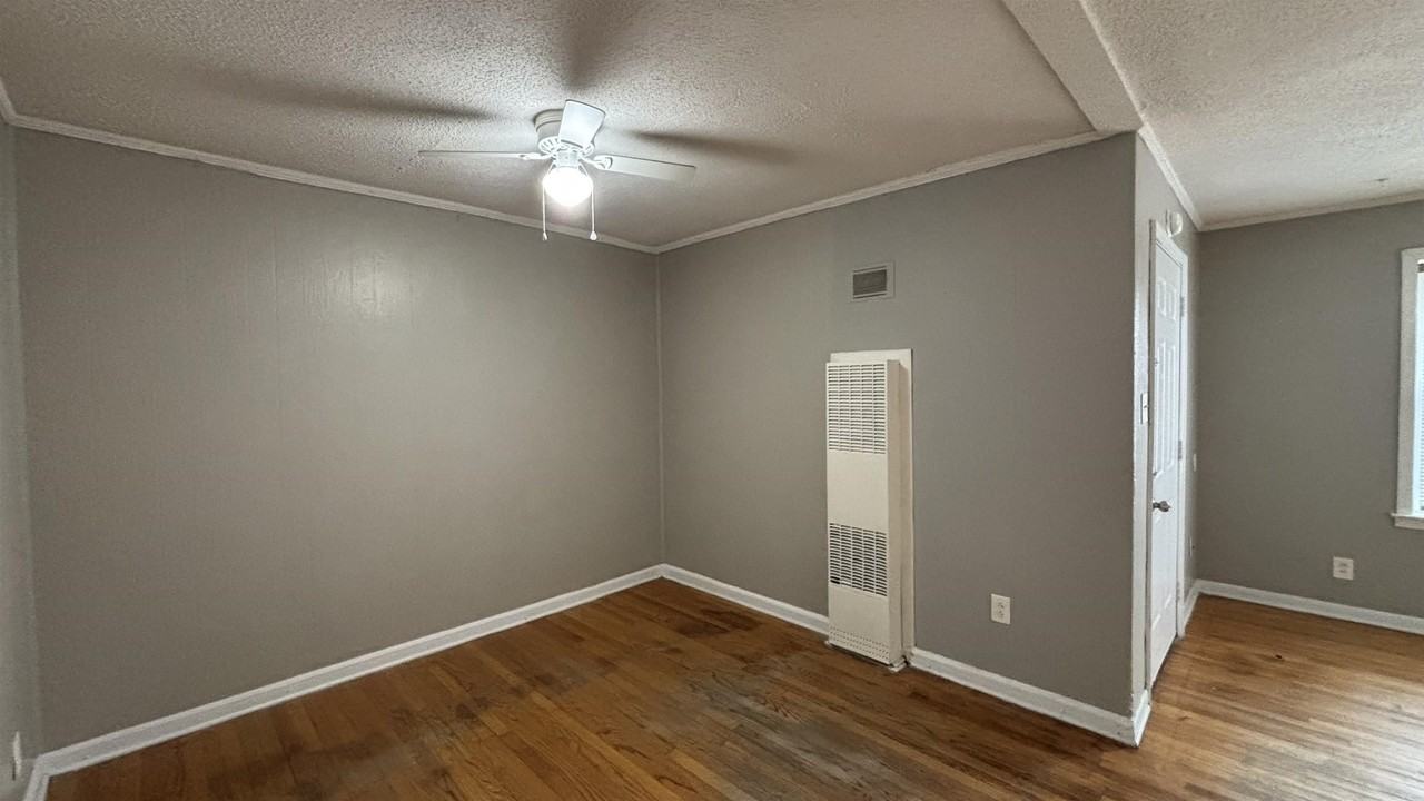 5022 Byron Rd - Photo 3 of 17