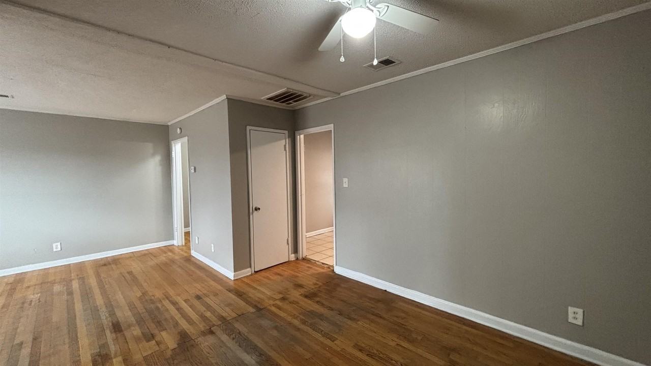 5022 Byron Rd - Photo 5 of 17