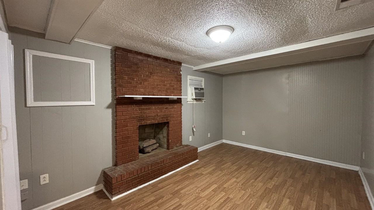 5022 Byron Rd - Photo 6 of 17