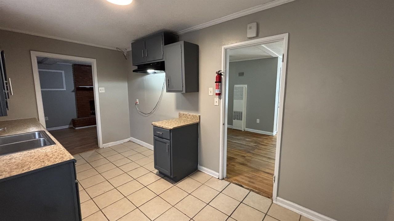 5022 Byron Rd - Photo 7 of 17