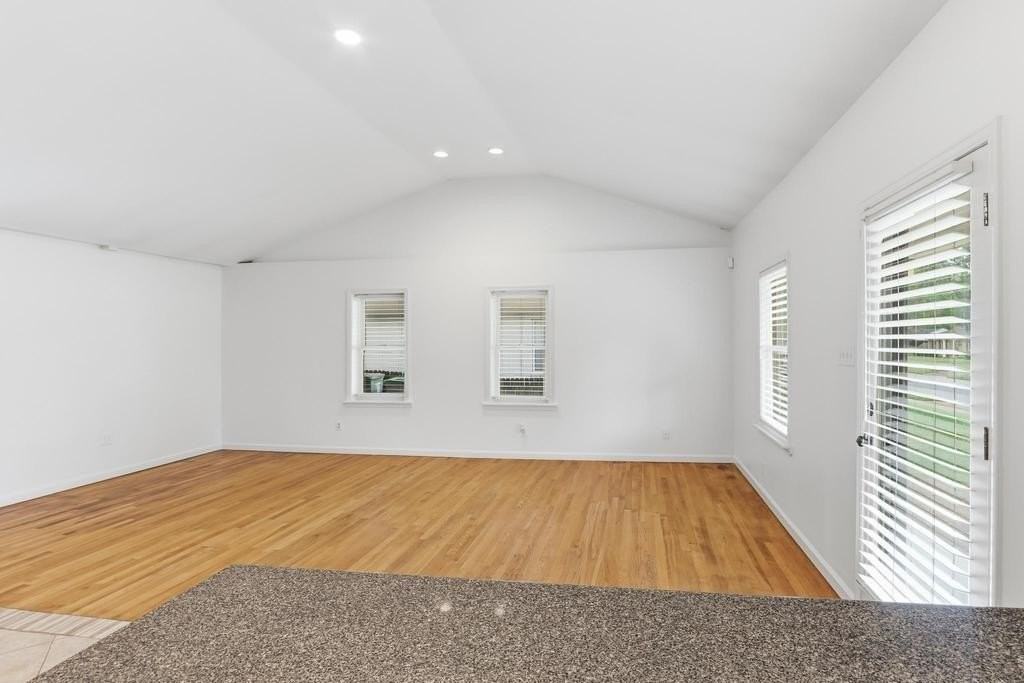 4906 Verne Rd - Photo 6 of 31